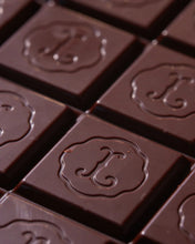 Load image into Gallery viewer, LEONE - Chocolate - Tavoletta Cioccolato Latte Classica 70gr